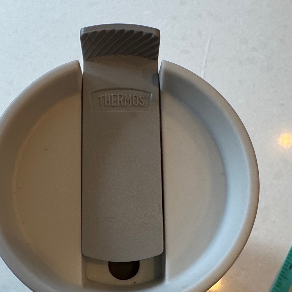 Thermos Cream Insulated Bottle - Picture 11 of 11